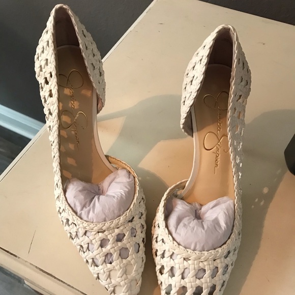 White Jessica Simpson heels 4 inch - Picture 2 of 4